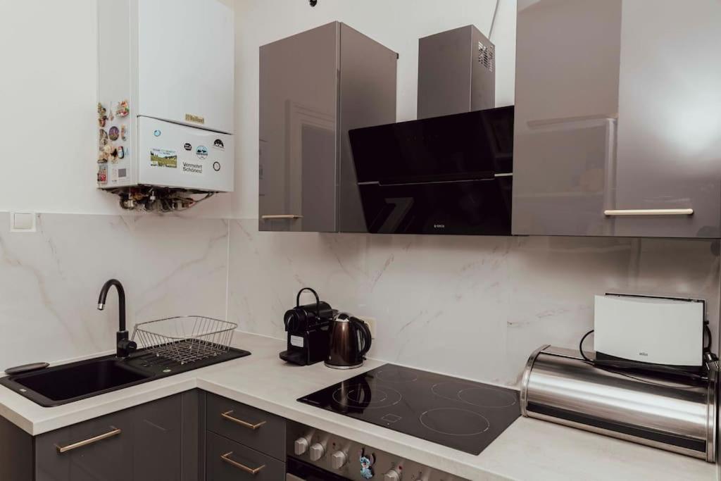 Modern Stylish Comfortable 2 Bedroom Apartment Viena Exterior foto