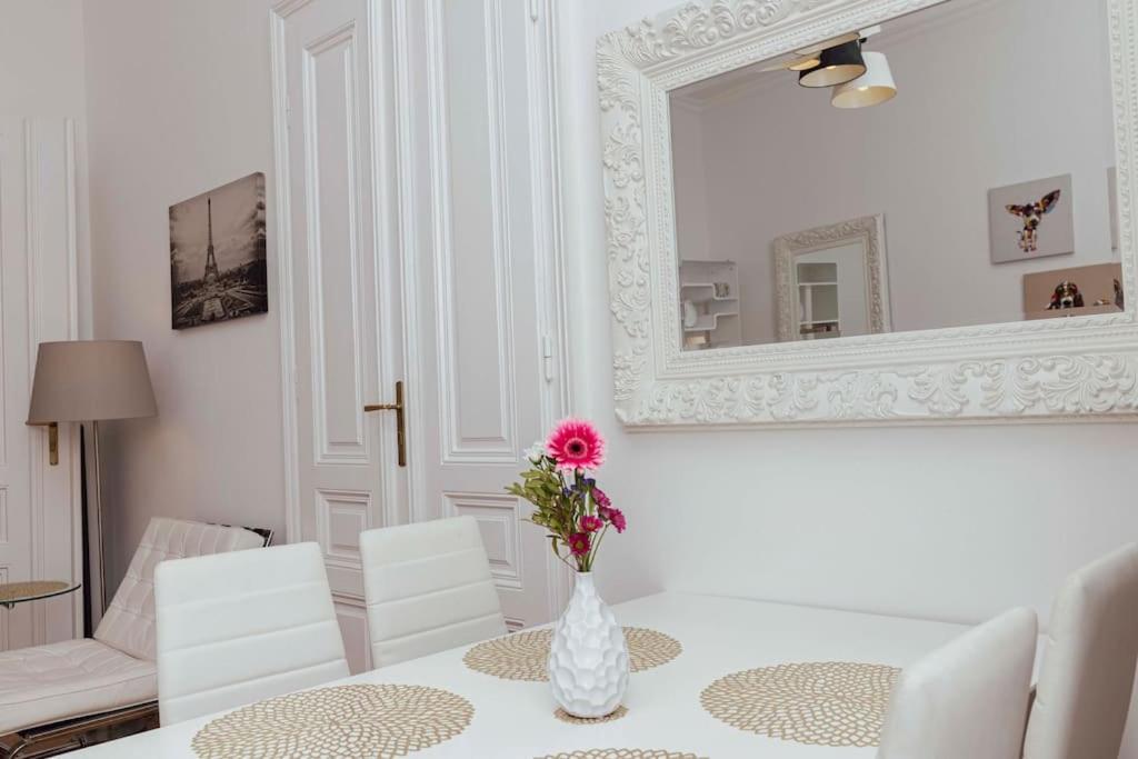 Modern Stylish Comfortable 2 Bedroom Apartment Viena Exterior foto
